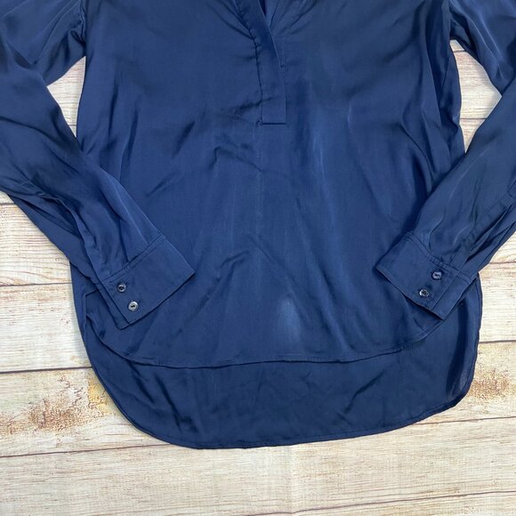 Vince Navy Blue Silk Blouse Size 8 Long Sleeve Pullover V-Neck Button Cuff Top - Picture 10 of 11